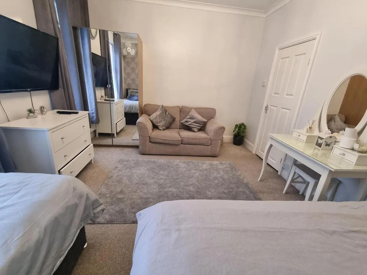 Private Luxury Double Room In Cardiff United Kingdom