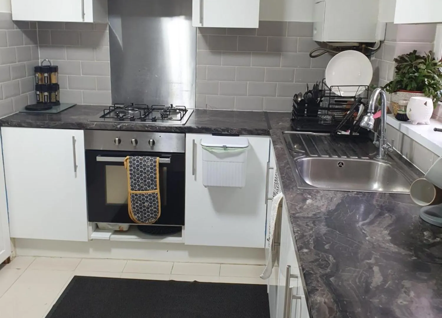 Private Luxury Double Room In Cardiff Homestay