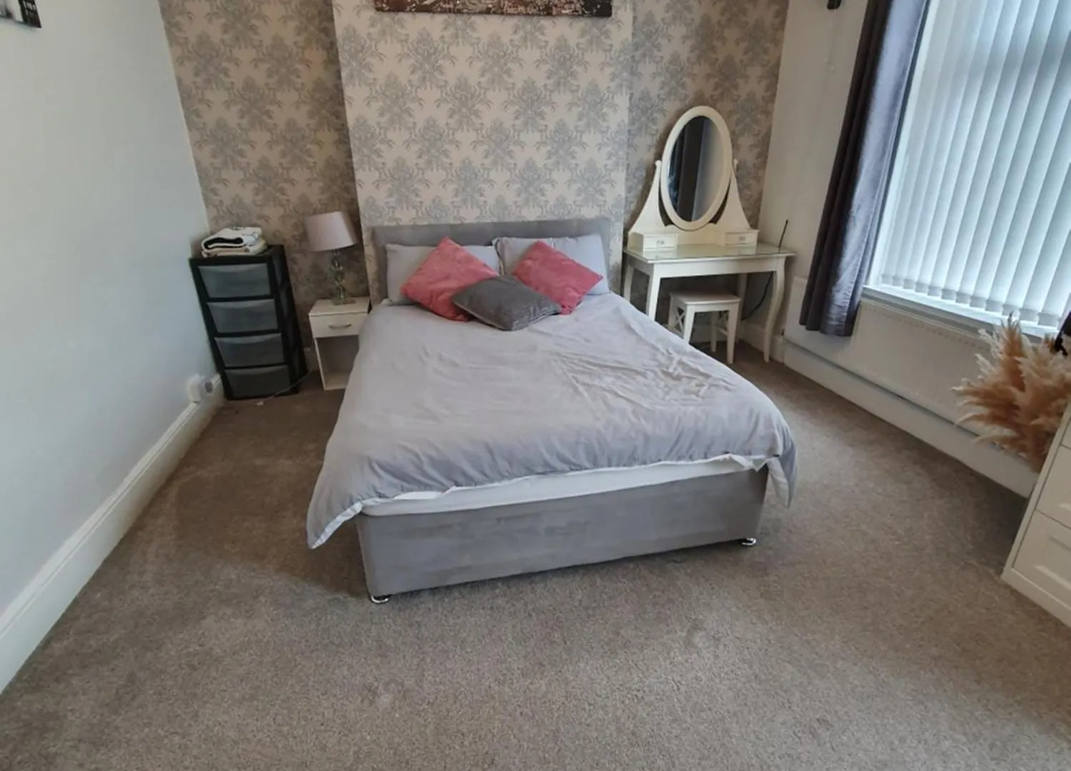 Private Luxury Double Room In Cardiff location
